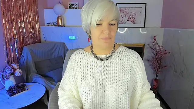 CarmenSoft online show from January 10, 2026, 8:37 pm