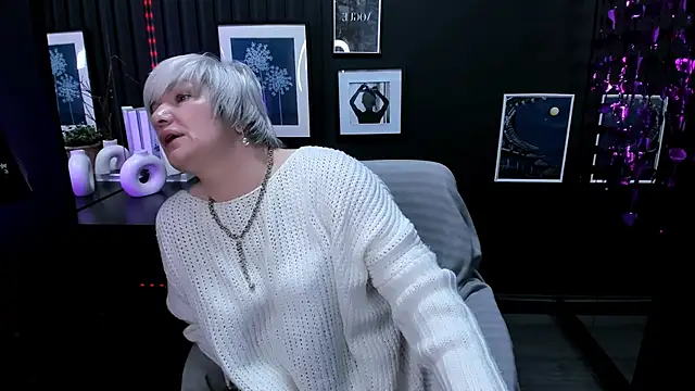 CarmenSoft online show from February 14, 2026, 8:53 pm