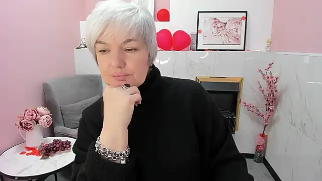 CarmenSoft online show from February 22, 2026, 8:32 pm