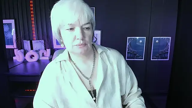 Snapshot of CarmenSoft chatting on July 17, 2026, 8:39 pm CarmenSoft online show from July 17, 2026, 8:39 pm