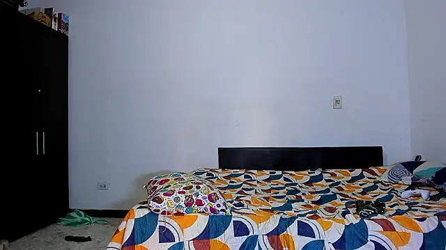 ares sexxx online show from January 18, 2026, 12:30 pm