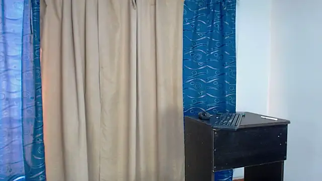 Snapshot of ares_sexxx chatting on March 10, 2025, 12:06 pm ares sexxx online show from March 10, 2025, 12:06 pm