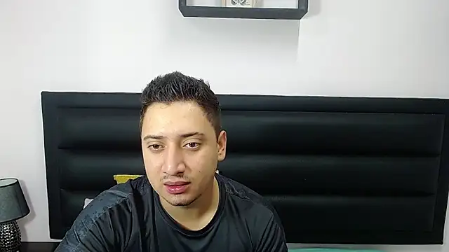 Snapshot of ares_sexxx chatting on March 4, 2025, 2:42 pm ares sexxx online show from March 4, 2025, 2:42 pm