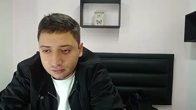 Snapshot of ares_sexxx chatting on March 3, 2025, 2:28 pm ares sexxx online show from March 3, 2025, 2:28 pm