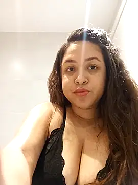 mery rosse online show from September 13, 2025, 4:29 pm