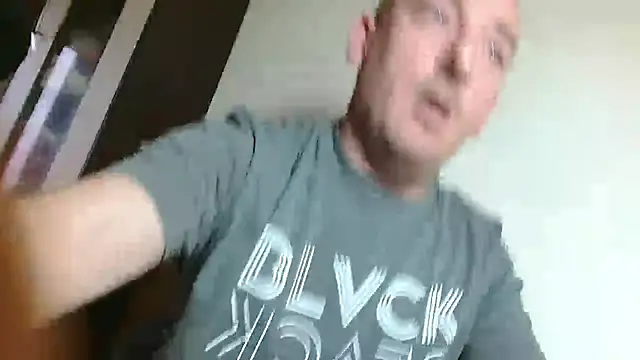 Johan   Barker online show from December 5, 2025, 10:58 am