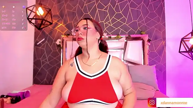 DanniaMonroee online show from September 16, 2025, 1:06 am