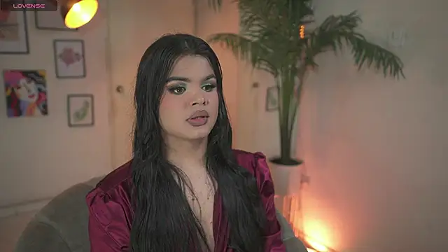 Snapshot of artechloe chatting on December 4, 2025, 7:35 pm artechloe online show from December 4, 2025, 7:35 pm