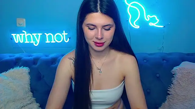 ViollinaLove online show from March 13, 2026, 5:56 am