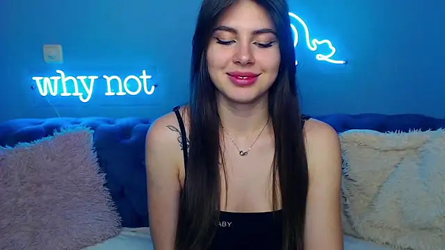 Snapshot of ViollinaLove chatting on February 18, 2025, 11:55 am ViollinaLove online show from February 18, 2025, 11:55 am