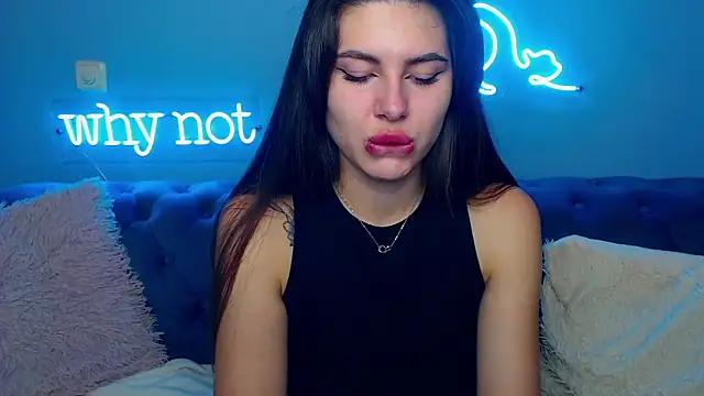 Snapshot of ViollinaLove chatting on September 12, 2025, 4:56 am ViollinaLove online show from September 12, 2025, 4:56 am