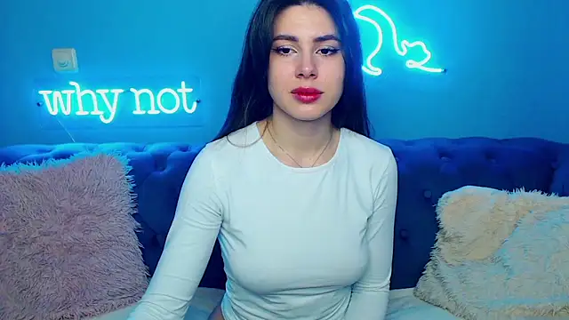 Snapshot of ViollinaLove chatting on March 22, 2025, 5:39 am ViollinaLove online show from March 22, 2025, 5:39 am