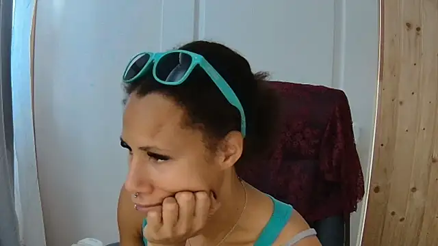 AaliyahHarris online show from October 22, 2025, 1:21 pm