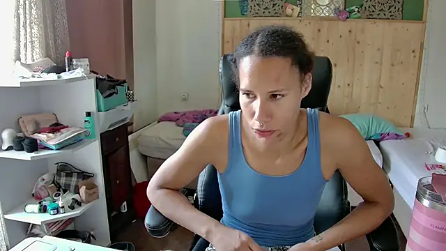 AaliyahHarris online show from June 17, 2026, 1:32 pm