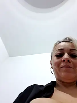 Snapshot of Ruxy42ETT chatting on January 30, 2025, 8:11 am Ruxy42ETT online show from January 30, 2025, 8:11 am