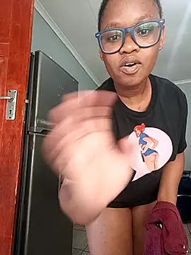 Snapshot of ANGELINE600 chatting on November 23, 2025, 12:48 pm ANGELINE600 online show from November 23, 2025, 12:48 pm