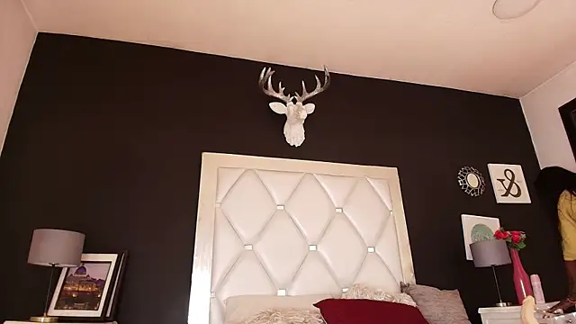 Snapshot of Sensual_Crazy chatting on April 15, 2026, 10:21 pm Sensual Crazy online show from April 15, 2026, 10:21 pm