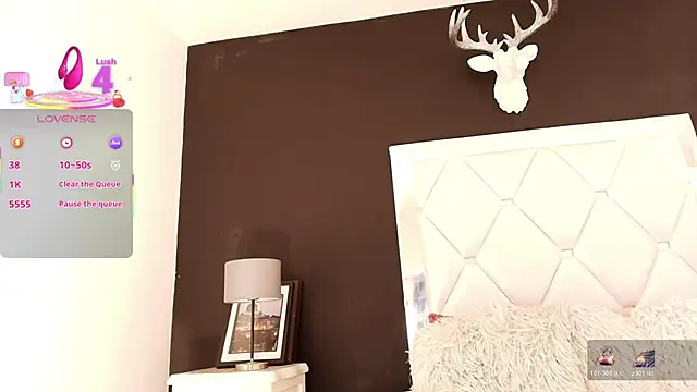 Snapshot of Sensual_Crazy chatting on November 11, 2025, 8:25 pm Sensual Crazy online show from November 11, 2025, 8:25 pm