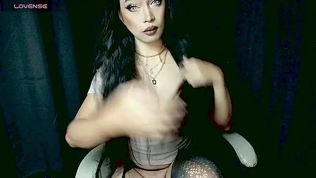 XXsexylongcockXX online show from February 4, 2026, 9:32 pm