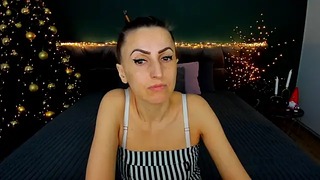 Rebecca Diamond online show from December 19, 2025, 6:38 am