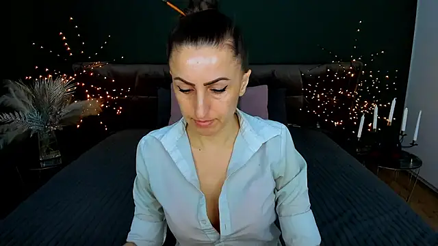 Snapshot of Rebecca_Diamond chatting on February 22, 2026, 7:00 am Rebecca Diamond online show from February 22, 2026, 7:00 am