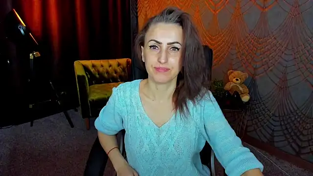 Rebecca Diamond online show from April 22, 2026, 5:25 am