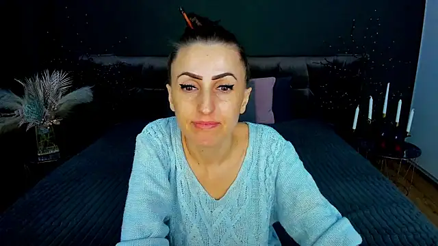 Snapshot of Rebecca_Diamond chatting on February 5, 2026, 6:42 am Rebecca Diamond online show from February 5, 2026, 6:42 am