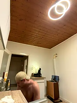 MvM58955050 online show from November 30, 2025, 10:10 pm