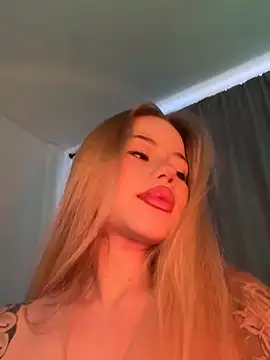 curchez  online show from February 17, 2025, 8:27 pm