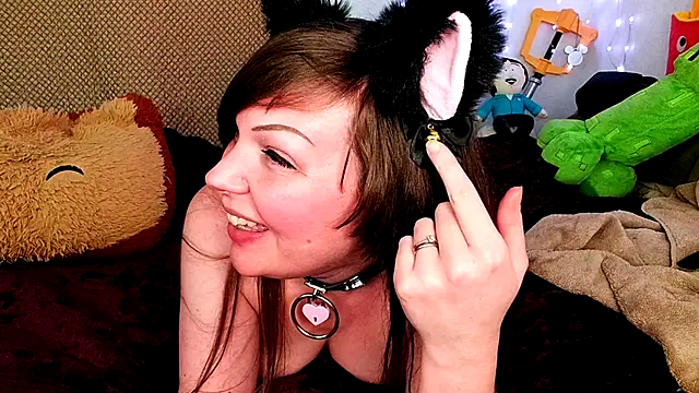 Snapshot of GamerGirlRoxyAndLee chatting on January 28, 2025, 1:08 am GamerGirlRoxyAndLee online show from January 28, 2025, 1:08 am