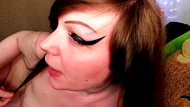 Snapshot of GamerGirlRoxyAndLee chatting on January 5, 2025, 10:08 pm GamerGirlRoxyAndLee online show from January 5, 2025, 10:08 pm