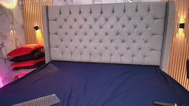 Snapshot of Eva_MilfF chatting on April 1, 2026, 1:01 pm Eva MilfF online show from April 1, 2026, 1:01 pm