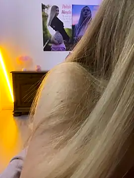 Snapshot of Cute-Alice chatting on November 13, 2025, 8:13 pm Cute-Alice online show from November 13, 2025, 8:13 pm