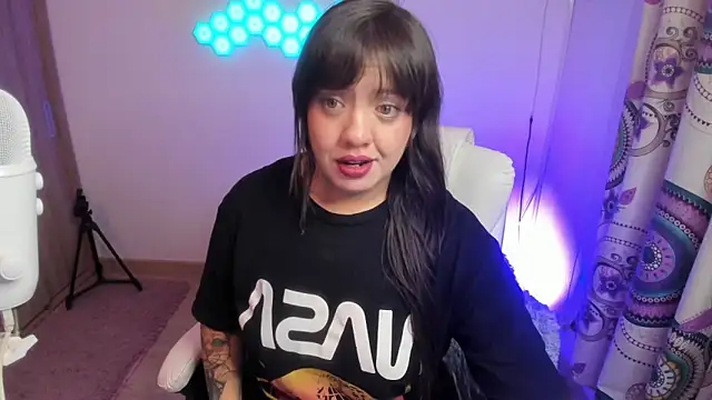 sophia grants online show from October 29, 2025, 6:01 am