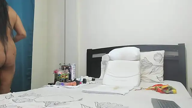 mara2020 69 online show from November 1, 2025, 12:54 pm