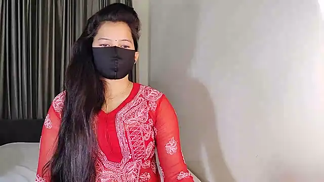 Snapshot of YourLovelyQueen chatting on January 14, 2025, 7:21 pm YourLovelyQueen online show from January 14, 2025, 7:21 pm