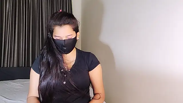 Snapshot of YourLovelyQueen chatting on February 18, 2025, 5:31 pm YourLovelyQueen online show from February 18, 2025, 5:31 pm