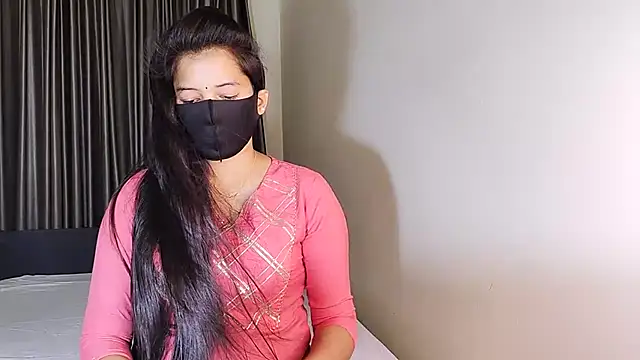 Snapshot of YourLovelyQueen chatting on February 11, 2025, 7:54 am YourLovelyQueen online show from February 11, 2025, 7:54 am