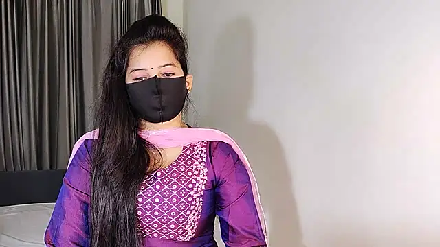 Snapshot of YourLovelyQueen chatting on December 26, 2024, 8:32 pm YourLovelyQueen online show from December 26, 2024, 8:32 pm