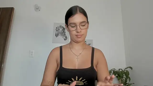 Hanna Risso online show from September 11, 2025, 6:19 pm