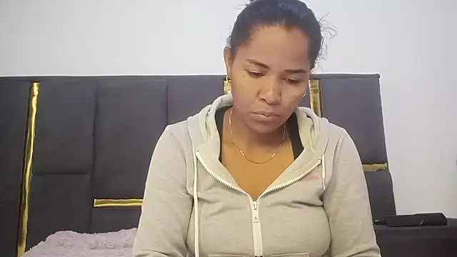 aleixane online show from May 15, 2026, 5:27 am