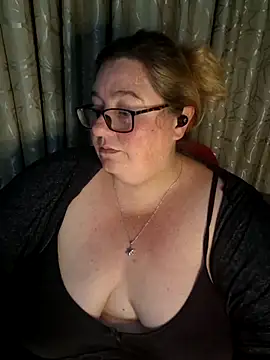 Iceprincess2bad4u online show from April 27, 2026, 6:17 pm