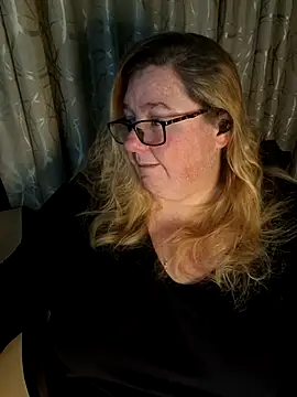 Iceprincess2bad4u online show from May 12, 2026, 6:14 pm