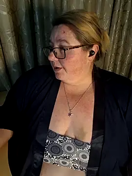 Iceprincess2bad4u online show from May 21, 2026, 7:22 pm