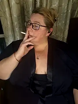 Snapshot of Iceprincess2bad4u chatting on March 10, 2026, 6:12 pm Iceprincess2bad4u online show from March 10, 2026, 6:12 pm