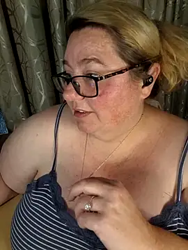 Iceprincess2bad4u online show from April 19, 2026, 5:47 pm