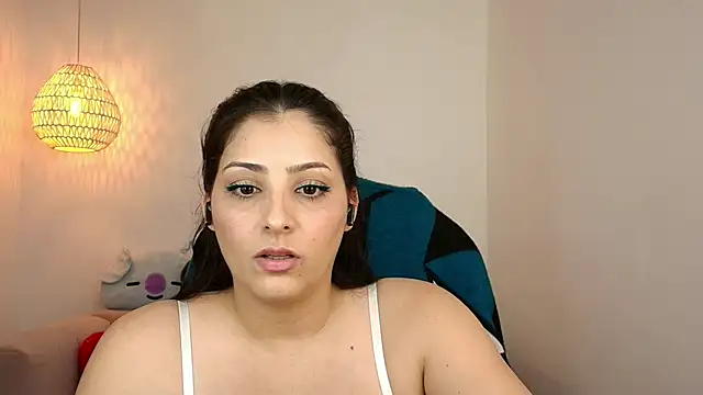 Snapshot of YummyAnna_ chatting on September 18, 2025, 8:45 pm YummyAnna online show from September 18, 2025, 8:45 pm