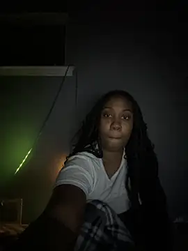 gypsydoll online show from November 12, 2025, 4:16 am