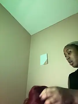 gypsydoll online show from November 27, 2025, 6:36 am