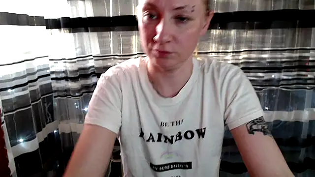 Snapshot of cold_lollipop chatting on February 5, 2025, 1:11 pm cold lollipop online show from February 5, 2025, 1:11 pm